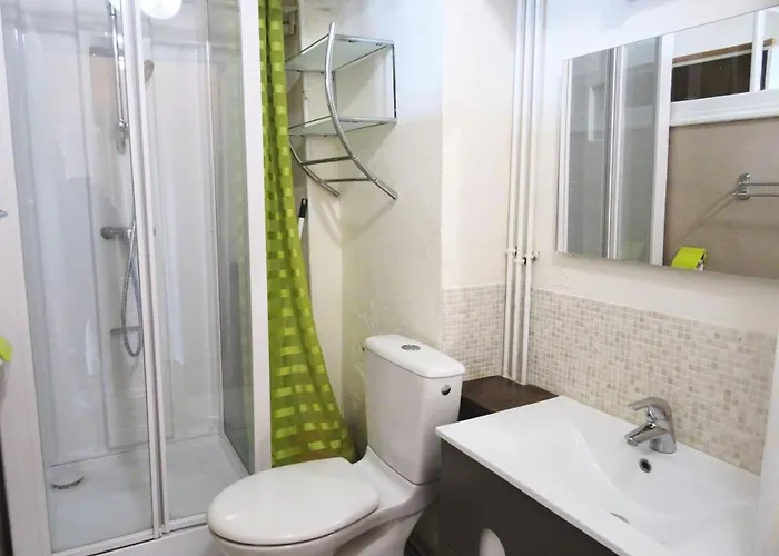 Albion - Agreable Petit Offrant Belle Vue Degagee ! Mae-7564 アパート エクスレバン